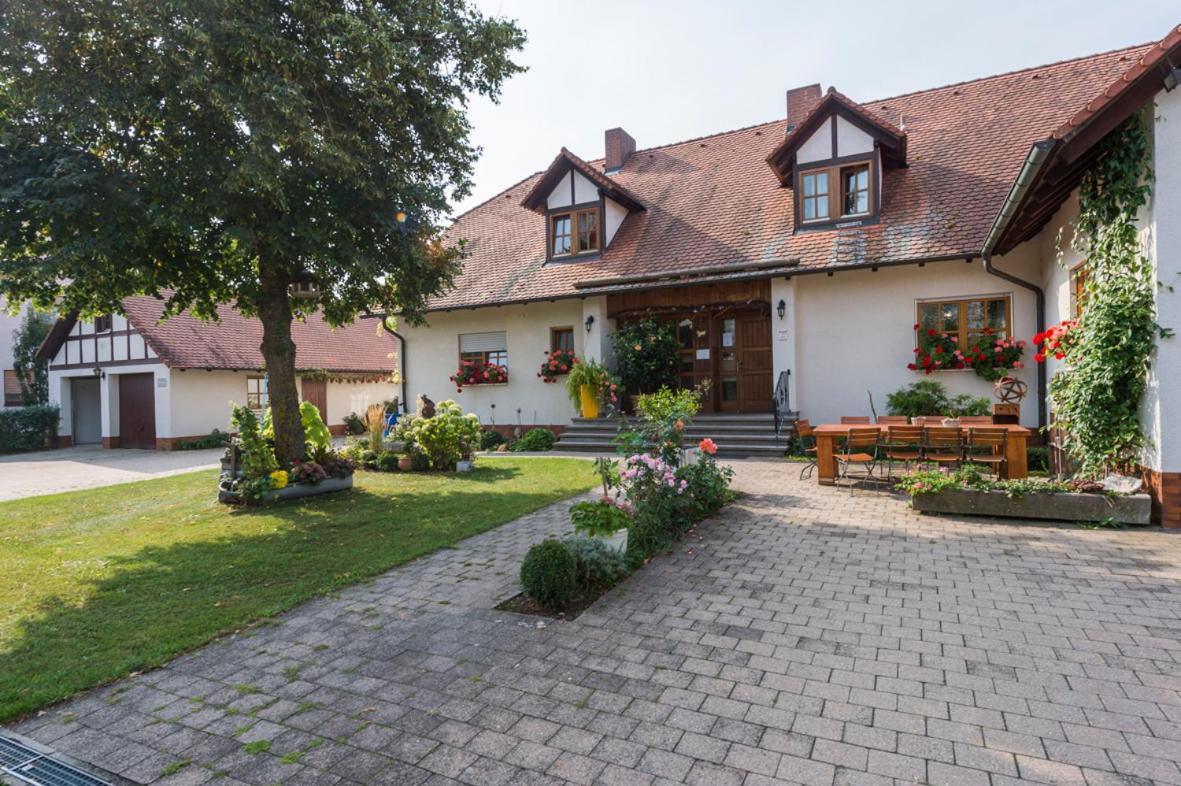 Gasthaus-Pension Hofmann Oberdachstetten Exteriér fotografie