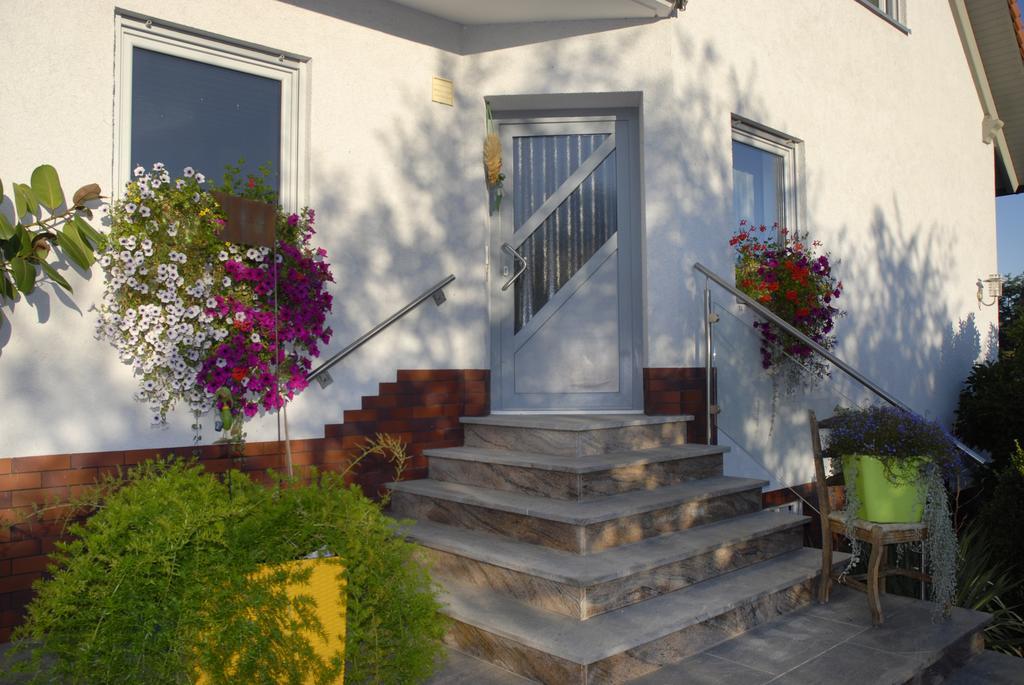 Gasthaus-Pension Hofmann Oberdachstetten Exteriér fotografie